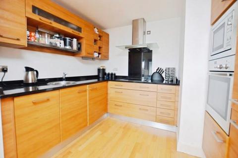 2 bedroom flat to rent, The Boulevard, Leeds, West Yorkshire, UK, LS10