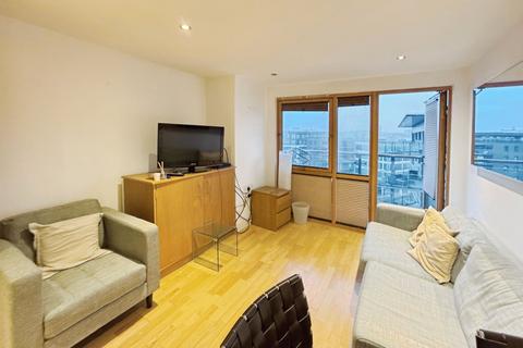 2 bedroom flat to rent, The Boulevard, Leeds, West Yorkshire, UK, LS10