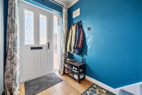 3 bedroom semi-detached house for sale, Knights Way, Tewkesbury, Gloucestershire