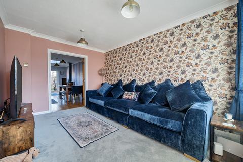 3 bedroom semi-detached house for sale, Knights Way, Tewkesbury, Gloucestershire