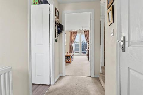 3 bedroom terraced house for sale, Redpoll Road, Norwich NR8