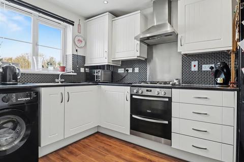3 bedroom terraced house for sale, Redpoll Road, Norwich NR8