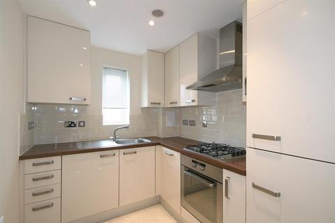 2 bedroom flat for sale, Avian Avenue, St. Albans AL2