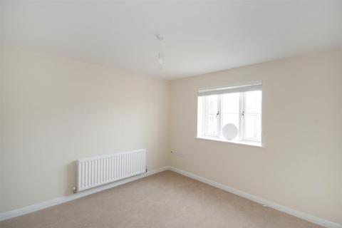 2 bedroom flat for sale, Avian Avenue, St. Albans AL2