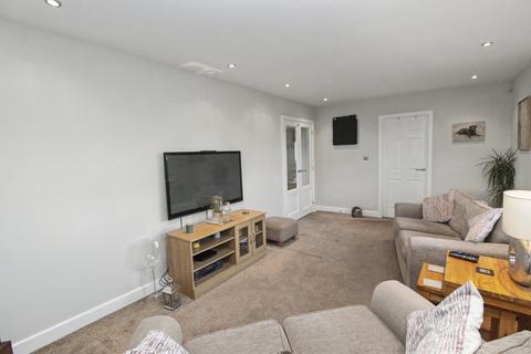 4 bedroom detached house for sale, The Paddocks, Leicester LE19