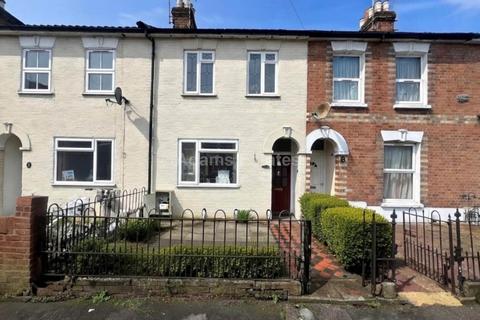 3 bedroom terraced house for sale - Donnington Gardens, Reading