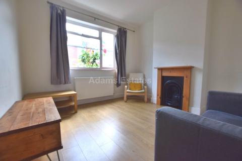 3 bedroom terraced house for sale, Donnington Gardens, Reading