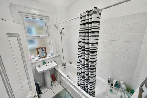 1 bedroom in a house share to rent, Bollo Lane, Chiswick, Chiswick