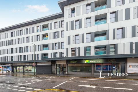 2 bedroom flat to rent, Cromwell Road, Redhill, RH1