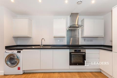 2 bedroom flat to rent, Cromwell Road, Redhill, RH1