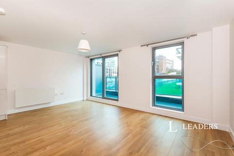 2 bedroom flat to rent, Cromwell Road, Redhill, RH1