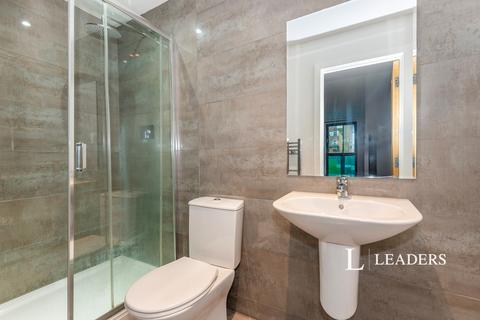 2 bedroom flat to rent, Cromwell Road, Redhill, RH1