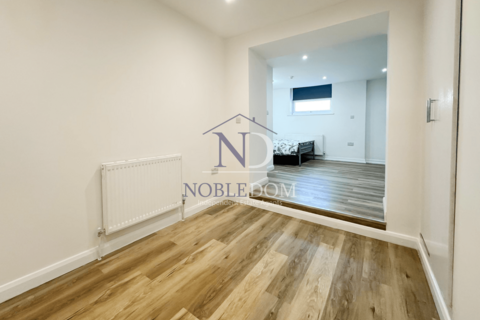 undefined, Hounslow, TW3
