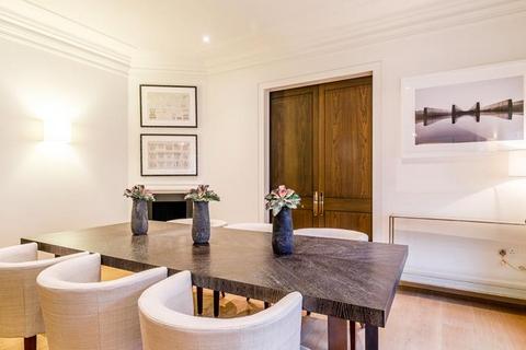 3 bedroom property to rent, 65 Duke Street, London W1K