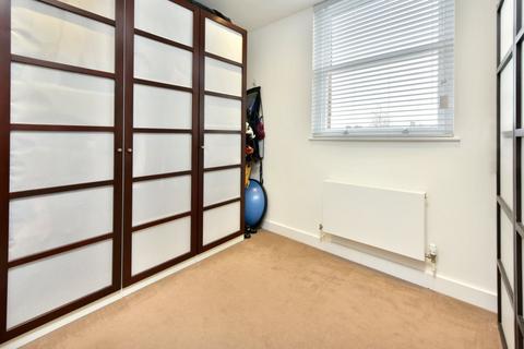 4 bedroom apartment to rent, Upper Street, Islington, London, N1