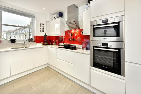 4 bedroom apartment to rent, Upper Street, Islington, London, N1