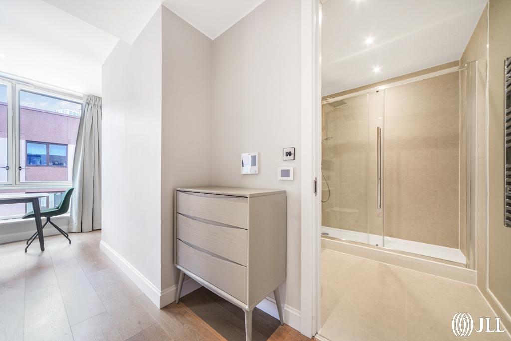 DSC 8770 web