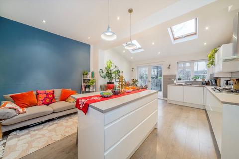 3 bedroom house for sale, Deal Road, London SW17