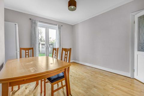 3 bedroom house to rent, Stanley Road, Mitcham CR4