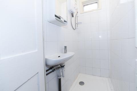 2 bedroom flat to rent, Rushmore Road, London E5