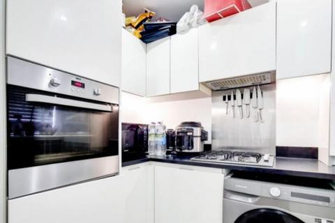 2 bedroom detached house to rent, Samson Close, Dartford DA1