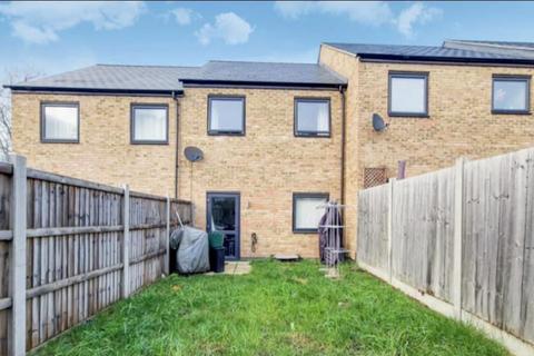 2 bedroom detached house to rent, Samson Close, Dartford DA1