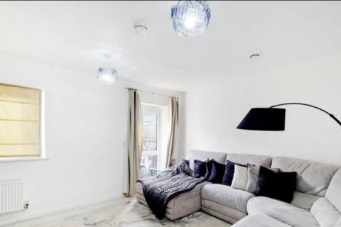 2 bedroom detached house to rent, Samson Close, Dartford DA1