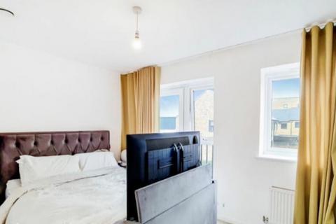 2 bedroom detached house to rent, Samson Close, Dartford DA1