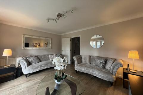 4 bedroom semi-detached house to rent, Thyme Close, Bury St. Edmunds IP28
