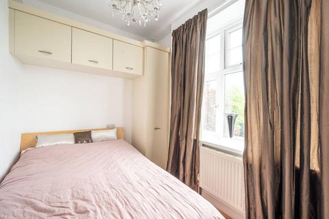 Belsize Grove, Belsize Park, London, NW3