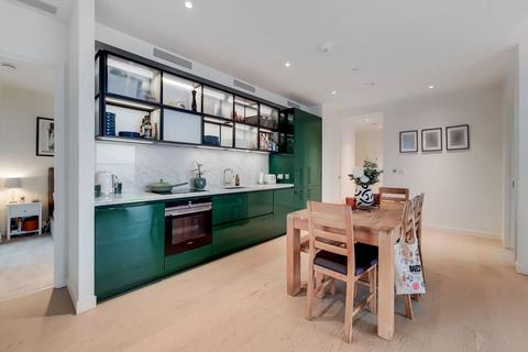 Wardian London, Canary Wharf, London, E14