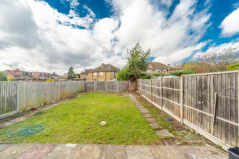 3 bedroom semi-detached house to rent, Merrion Avenue, Stanmore, HA7