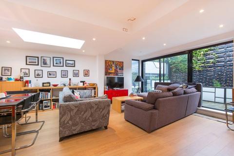 2 bedroom flat for sale, Wandsworth Road, Wandsworth, London, SW8