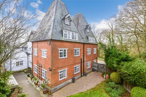 3 bedroom ground floor flat for sale, The Oast House, Canterbury CT3