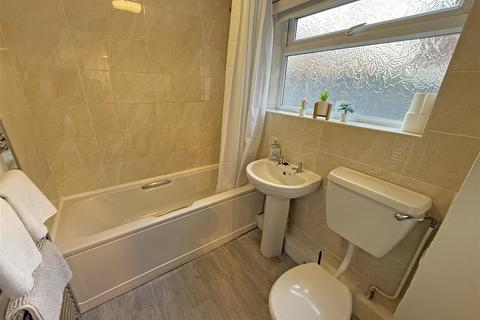 2 bedroom flat for sale, Belford Terrace, North Shields