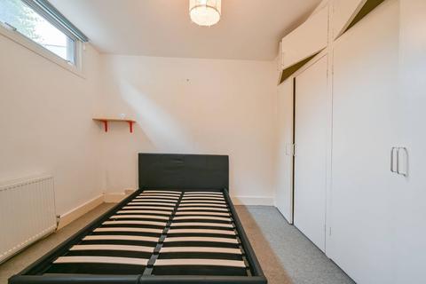 2 bedroom flat to rent, Brackenbury Village, Brackenbury Village, London, W6