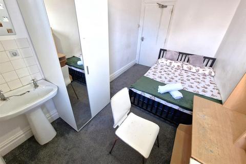 11 bedroom house share to rent, Overdale, Bournemouth, BH1