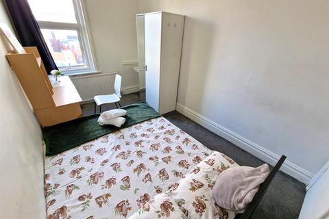 11 bedroom house share to rent, Overdale, Bournemouth, BH1