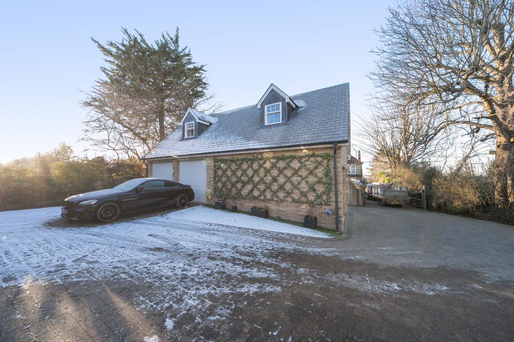 External Quadruple Detached Garage &amp; Annex