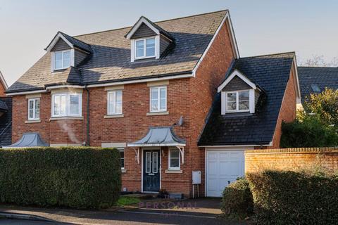 4 bedroom semi-detached house to rent, Horton Crescent, Epsom