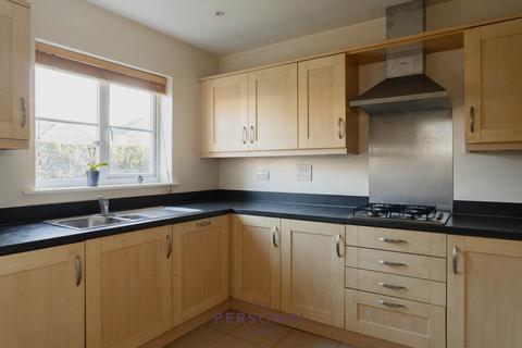 4 bedroom semi-detached house to rent, Horton Crescent, Epsom