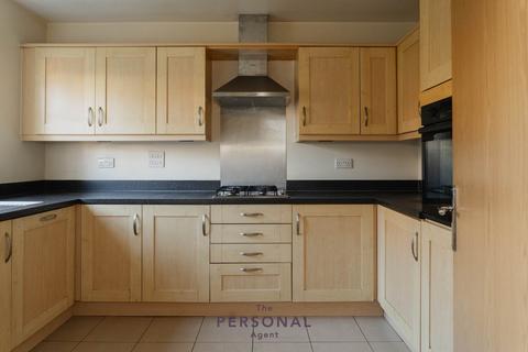4 bedroom semi-detached house to rent, Horton Crescent, Epsom