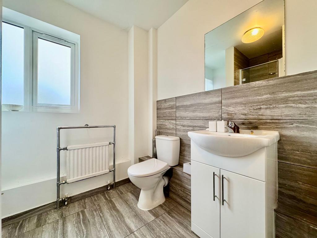 Family shower room