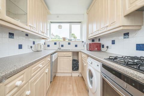 undefined, Mount Avenue, London W5