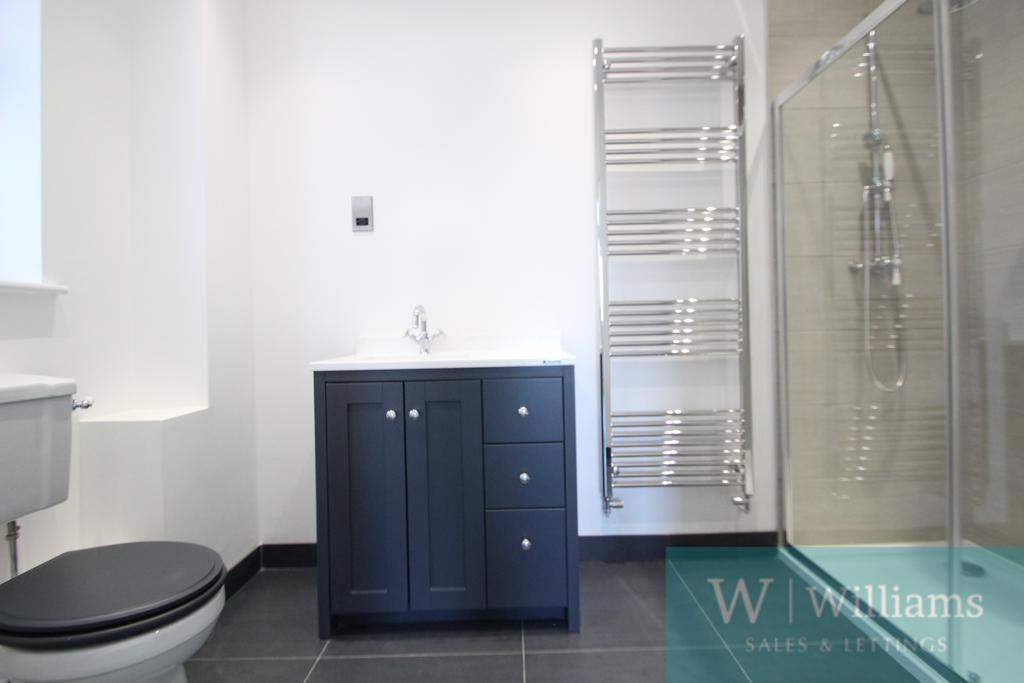 Example En-suite