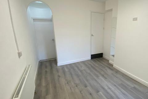 3 bedroom terraced house to rent, Wolverhampton WV1