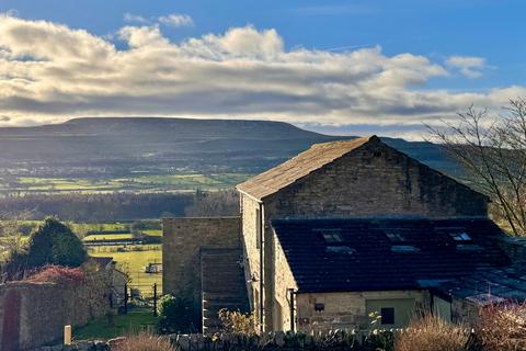 undefined, Cairn View, Preston Under Scar
