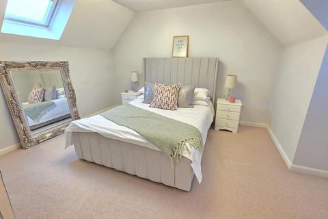 4 bedroom house to rent, Greenwich Way, Waltham Abbey