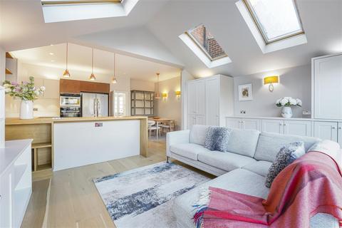 4 bedroom terraced house for sale, Lambton Road, West Wimbledon SW20