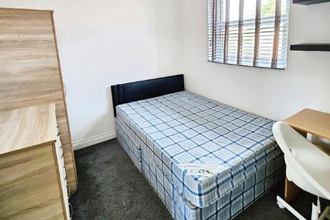 5 bedroom flat to rent, Alma Road, Hampshire SO14